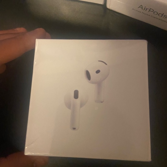 Apple AirPods 4th generation with White Finish
